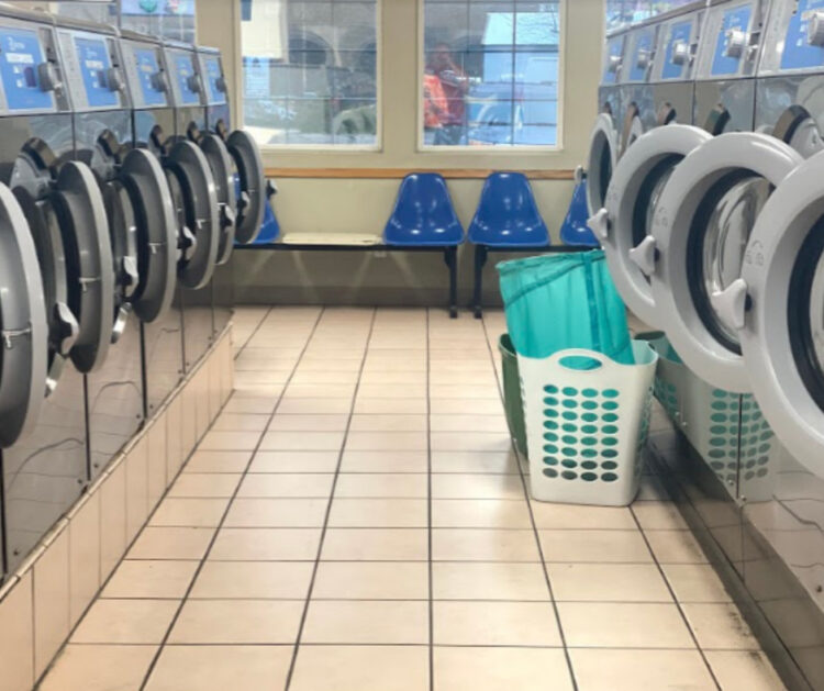 Commercial Laundry Services in Point Lookout: Keep Your Business Running Smoothly